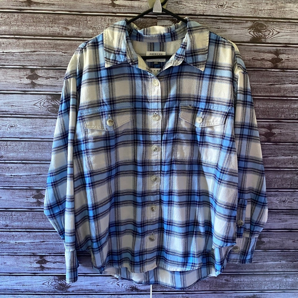 American Eagle Women's‎ Long-Sleeved Button-Down Top Size M White Blue Plaid NWT